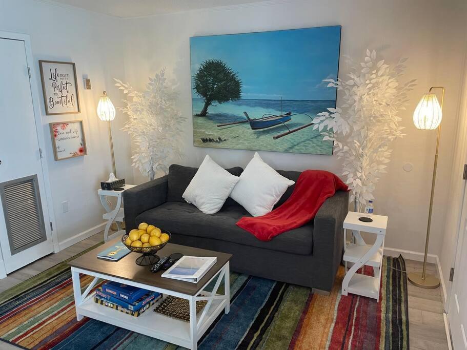 Gulf Shores Getaway steps away from the pool!